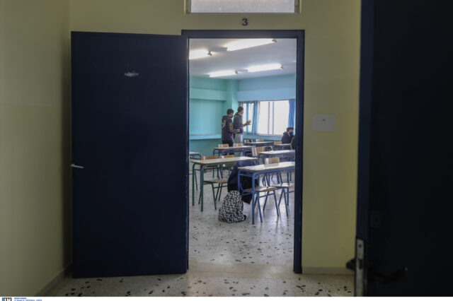 Βούλα: Επίθεση ακροδεξιών σε σχολείο – Τραυματίες μαθητές