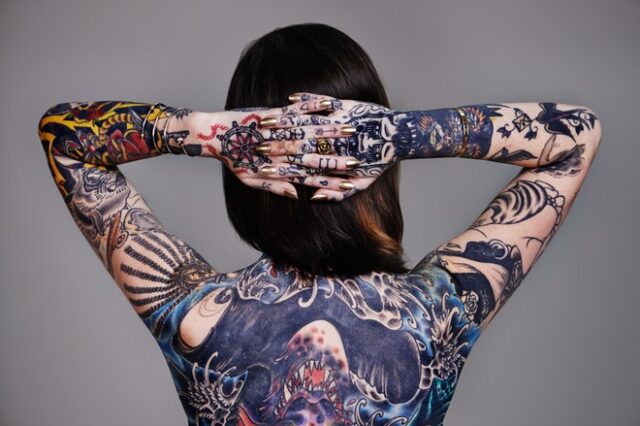 Τέλος από τις 4 Ιανουαρίου τα χρωματιστά μελάνια για τατουάζ