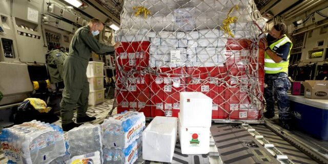 Έκρηξη ηφαιστείου στην Τόνγκα: Έφτασαν τα πρώτα αεροσκάφη με ανθρωπιστική βοήθεια