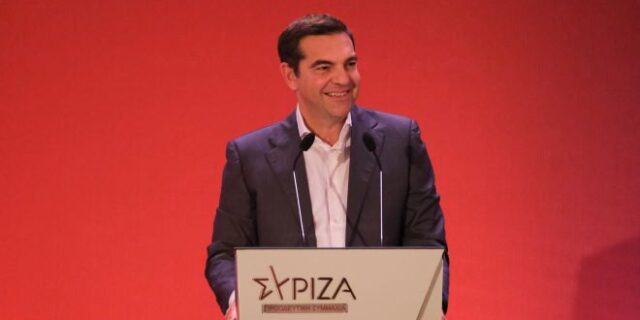 ΣΥΡΙΖΑ: “Ούτε σε χλωρό κλαρί” δεν θα αφήσει την κυβέρνηση για σχολεία και τεστ
