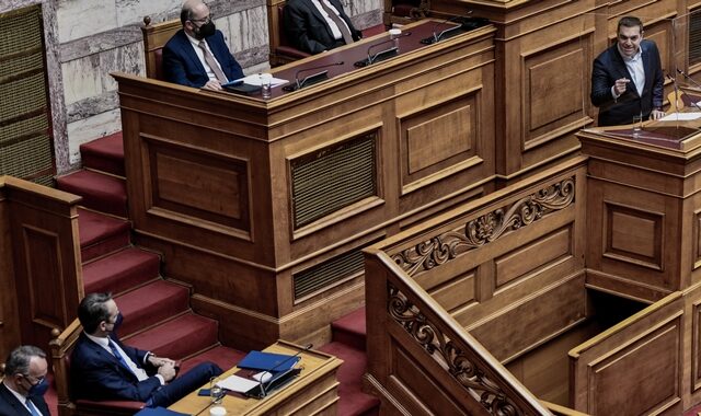 ΣΥΡΙΖΑ σε Μητσοτάκη: Τα καθεστώτα στις δημοκρατικές κοινωνίες, συνήθως πέφτουν με πάταγο
