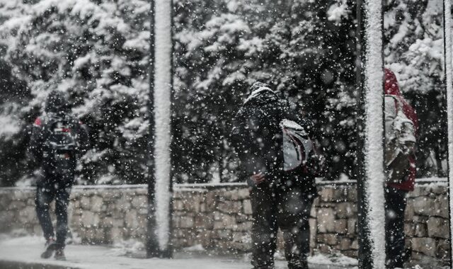 Πώς να περπατήσετε εν μέσω κακοκαιρίας Ελπίδας, χωρίς να τραυματιστείτε