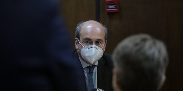 Το δίκιο Χατζηδάκη για τα εργασιακά, η σκοτεινή πλευρά του βελγικού Νόμου και το τετραήμερο της γαλέρας