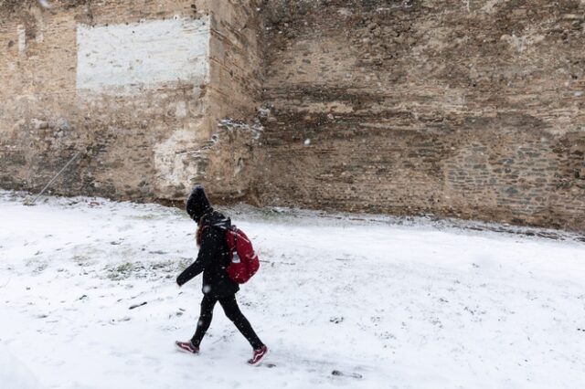 Κακοκαιρία Ελπίδα: Κλειστά τα σχολεία στην Αττική την Τρίτη – Αναμένονται οι ανακοινώσεις