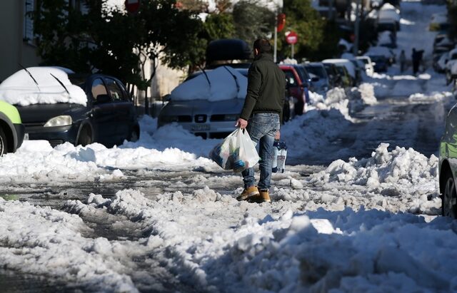 Το χιόνι που δεν καθαρίστηκε – Οι ευθύνες και το αλάτι που “κόλλησε” στο δρόμο