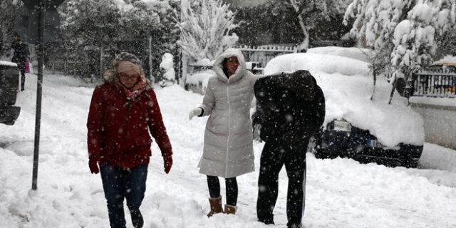Κακοκαιρία Ελπίδα: Πολύ ισχυρό το κύμα του χιονιά – Πότε θα εξασθενήσει