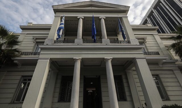 Μανώλης Ανδρουλάκης: Καλά στην υγεία του ο Έλληνας πρόξενος – Fake news οτι ήταν αιχμάλωτος