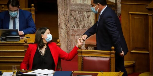 Ελληνική Αγωγή: Κρύφθηκαν πίσω από την τυπική ανακοίνωση του ΙΕΠ Γεωργιάδης και Κεραμέως