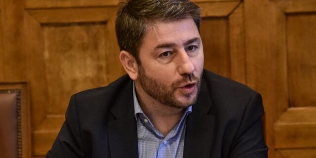 Ανδρουλάκης: Χωρίς στρατηγικό σχέδιο για τον τουρισμό η κυβέρνηση