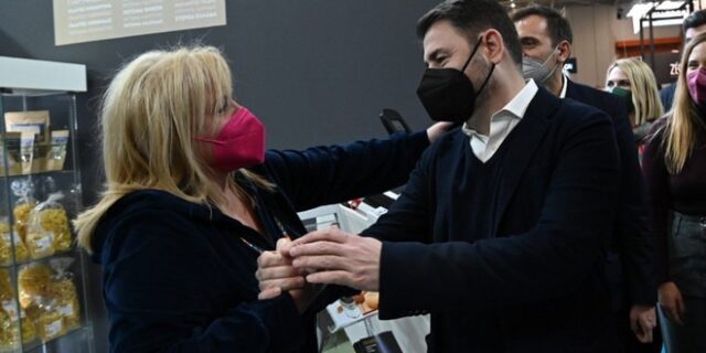 Ανδρουλάκης: Χρειαζόμαστε μακροπρόθεσμο σχέδιο αναβάθμισης των υπηρεσιών εστίασης και φιλοξενίας