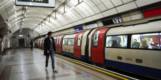 Βρετανία: “Τέλος” η μάσκα στο μετρό του Λονδίνου
