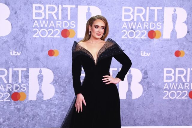 Brit Awards 2022: “Σάρωσε” η Adele στα βρετανικά βραβεία – Όλοι οι νικητές