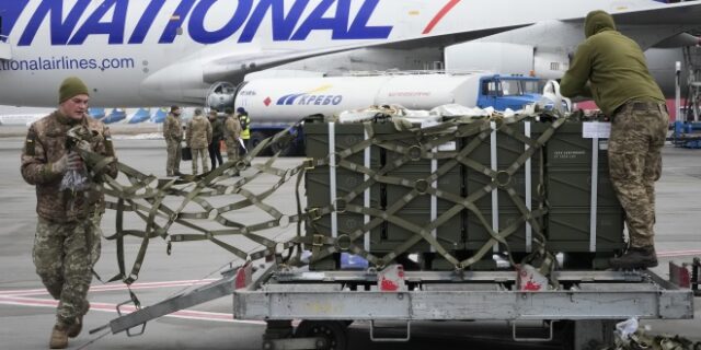 Ουκρανία: Κρατάει ανοιχτό τον εναέριο χώρο της παρά τη ρωσική απειλή