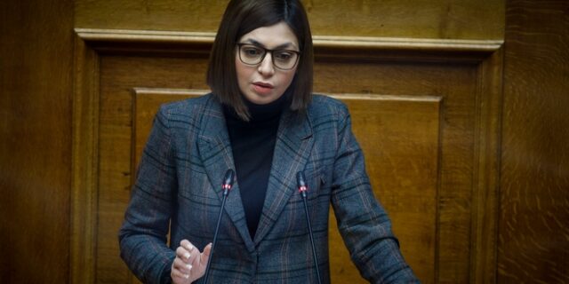 Μαρία Απατζίδη: Η κυβέρνηση Μητσοτάκη ξεκοκαλίζει την περιουσία του ΕΦΚΑ