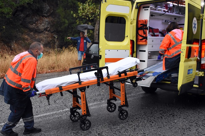 Εργατικό δυστύχημα στο Λουτράκι: Υπάλληλος έπεσε από καλάθι γερανού ύψους 6 μέτρων
