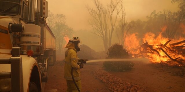Αυστραλία: Ανεξέλεγκτες πυρκαγιές απειλούν τα δυτικά της χώρας