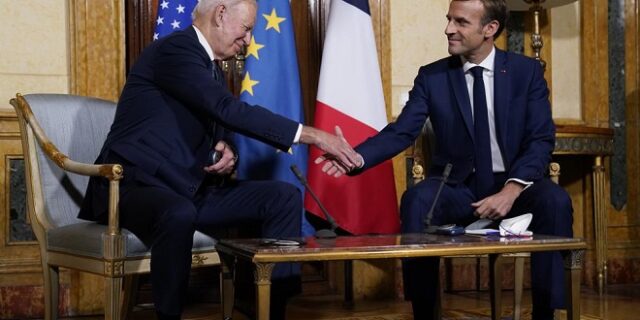 Κρίση στην Ουκρανία: Μπάιντεν και Μακρόν σχεδιάζουν κυρώσεις κατά της Ρωσίας