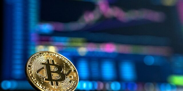 Bitcoin: Συνεχίζεται η βουτιά του – Αβεβαιότητα στις αγορές κρυπτονομισμάτων