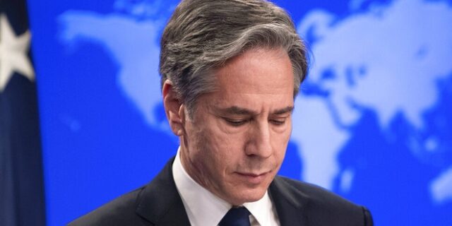 Μπλίνκεν σε Λαβρόφ: “Τώρα είναι η ώρα να αποσύρεΙ η Ρωσία τα στρατεύματα”