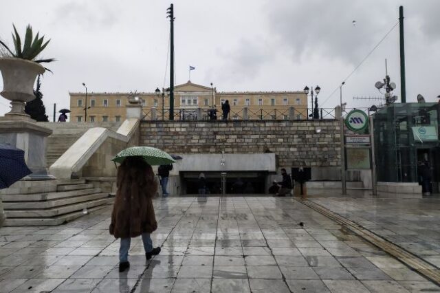 Καιρός: Βροχές, καταιγίδες και χιόνια στα ορεινά – Πτώση της θερμοκρασίας