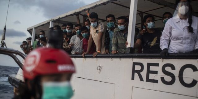 Μαρόκο: Περισσότεροι από 250 μετανάστες διασώθηκαν από την ακτοφυλακή