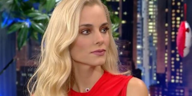 Δούκισσα Νομικού: “Ο Θέμος Αναστασιάδης πίστεψε σε εμένα. Μου λείπει πολύ”