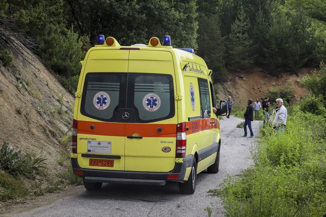 Λάρισα: Άνδρας βρέθηκε νεκρός μέσα σε χωράφι