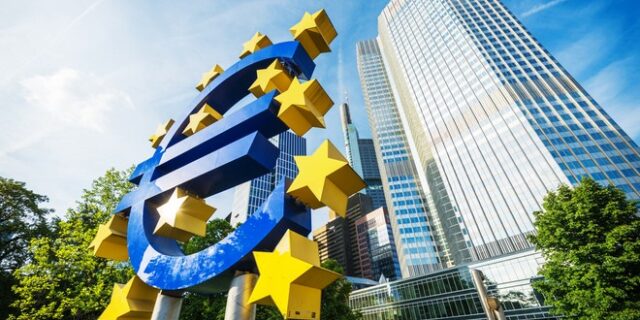 Αισιόδοξη εκτίμηση της ΕΚΤ: “Οι μισθοί θα καταγράψουν ισχυρή αύξηση λόγω πληθωρισμού”