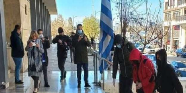 Θεσσαλονίκη: Αφέθηκαν ελεύθεροι οι δύο υπεύθυνοι συνδέσμων