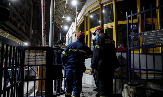 Ευαγγελισμός – Λήξη συναγερμού: Σε ασφαλές σημείο η γυναίκα που απειλούσε να αυτοκτονήσει