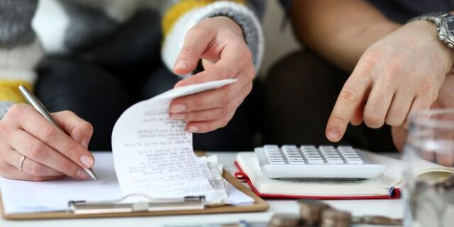 Τράπεζες: Πόσα αποταμίευσαν τα ελληνικά νοικοκυριά στο 9μηνο 2021