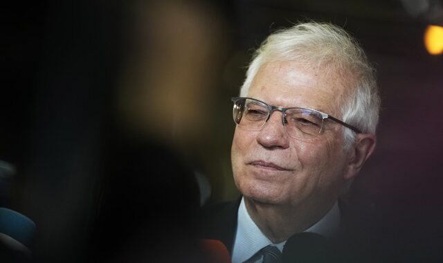 Μπορέλ: Κι άλλες ρωσικές τράπεζες θα αποκλειστούν από το SWIFT