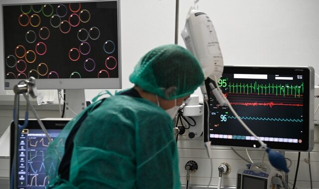 Κορονοϊός: 16.023 νέα κρούσματα σήμερα στην Ελλάδα – 72 νεκροί και 567 διασωληνωμένοι