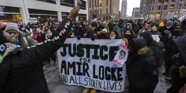 ΗΠΑ: Νέος θάνατος Αφροαμερικανού σε έφοδο της αστυνομίας – Οργή και διαδηλώσεις στη Μινεάπολη