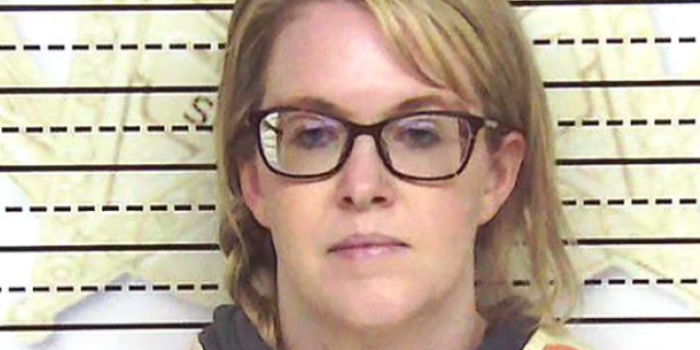 ΗΠΑ: Μητέρα κατηγορείται για βιασμό εννέα έφηβων αγοριών