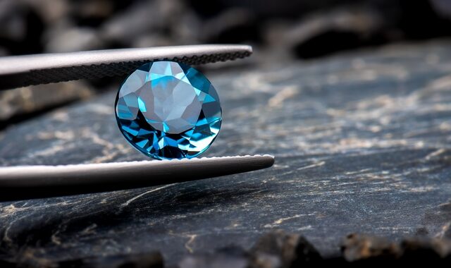 ΗΠΑ: Στο σφυρί το πολυτιμότερο μπλε διαμάντι του κόσμου