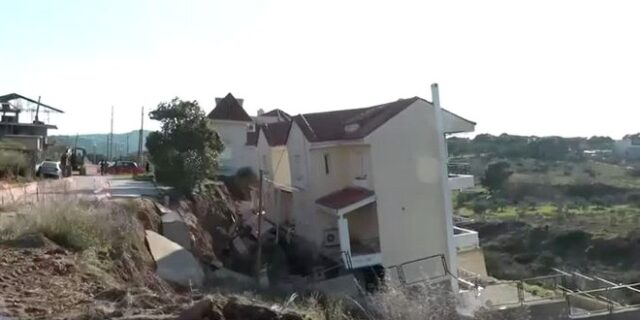 Νέος Βουτζάς: Σπίτι βυθίστηκε τρία μέτρα λόγω καθίζησης του εδάφους