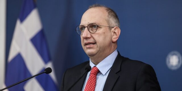 Οικονόμου: Θα συνεχιστεί η στήριξη σε ρεύμα και φυσικό αέριο