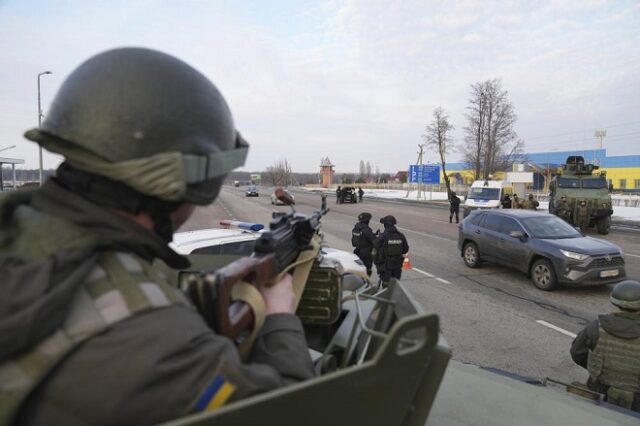 Ουκρανία: Εικόνες δορυφόρου διαψεύδουν τη Ρωσία – Αυξημένες δυνάμεις στα σύνορα