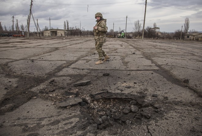 Ουκρανία: Έκρυθμη η κατάσταση στα σύνορα – Πληροφορίες για εισβολή της Ρωσίας την Τρίτη