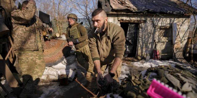 Ουκρανία: Ολα κρέμονται από μία κλωστή – Δραματικό διάγγελμα Ζελένσκι