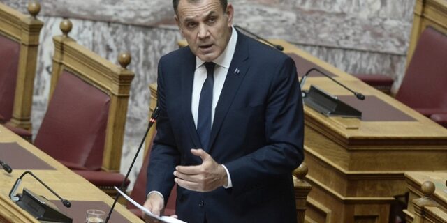 LIVE ΕΙΚΟΝΑ: Στη Βουλή το νομοσχέδιο του υπουργείου Εθνικής Άμυνας