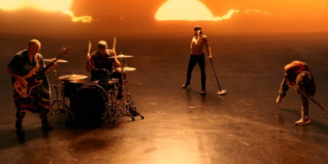 Η επιστροφή των Red Hot Chili Peppers: Στον “αέρα” το νέο τους τραγούδι, Black Summer