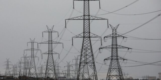 ΣΥΡΙΖΑ: Κίνδυνος κατάρρευσης των ενεργειακών εταιρειών