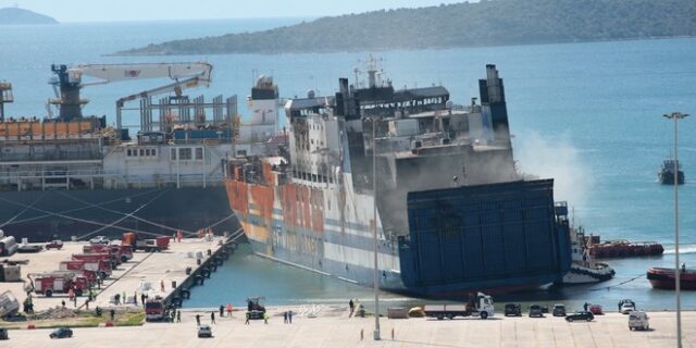 Euroferry Olympia: Ρυμουλκήθηκε στο λιμάνι του Αστακού – Νέα έρευνα για τους αγνοούμενους