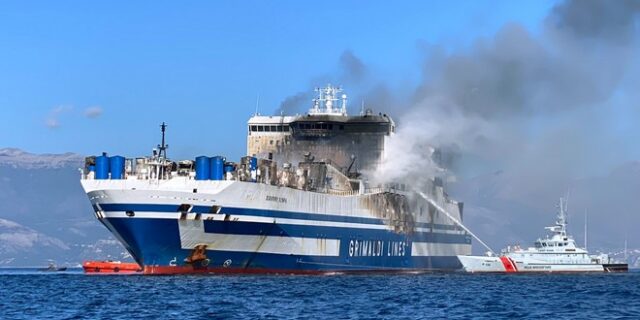 Euroferry Olympia: Θρίλερ με τους 11 αγνοούμενους – Ρυμουλκείται σε σημείο βόρεια της Κέρκυρας