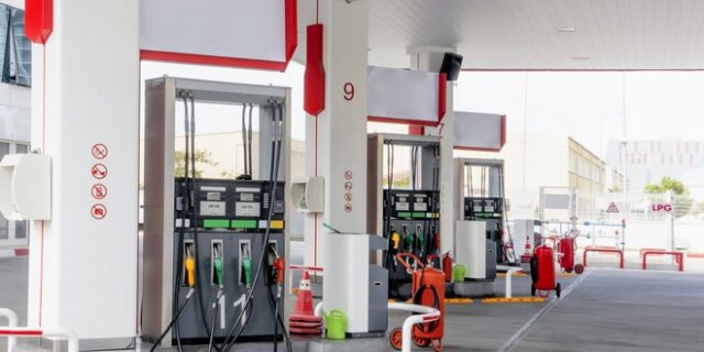 Κόντρα κυβέρνησης – ΣΥΡΙΖΑ για τις μειώσεις στους ειδικούς φόρους