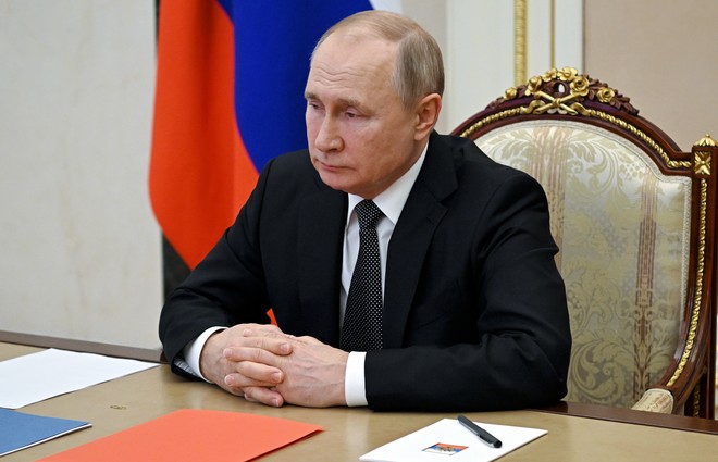 Ο Πούτιν καλεί την Ουκρανία να συζητήσει με τους αυτονομιστές του Ντονμπάς
