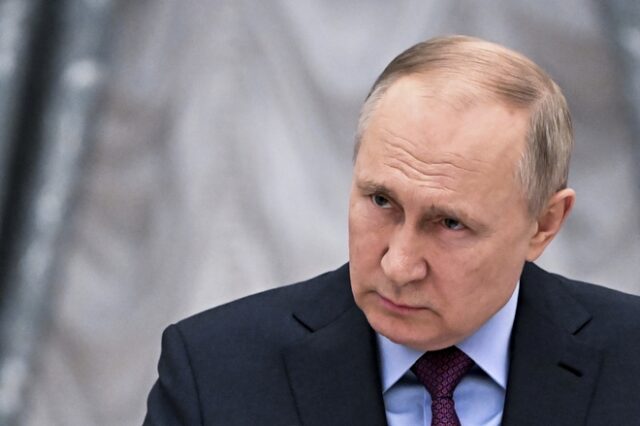 Πόλεμος στην Ουκρανία: Ο Πούτιν θέτει σε ετοιμότητα το πυρηνικό οπλοστάσιο