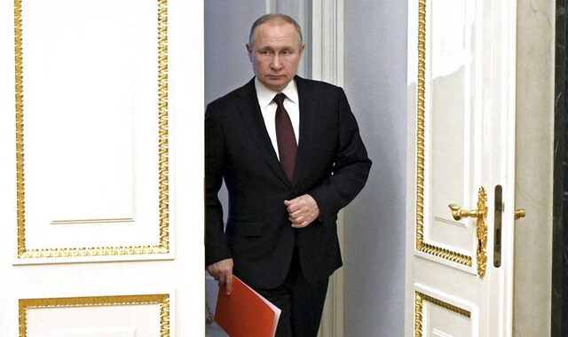 Κρεμλίνο: Ο Πούτιν διέταξε παύση πυρός – Ο Ζελένσκι αρνήθηκε να διαπραγματευτεί